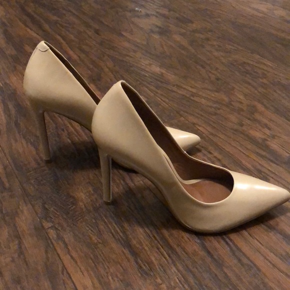 Steve Madden nude pumps - Picture 2 of 3